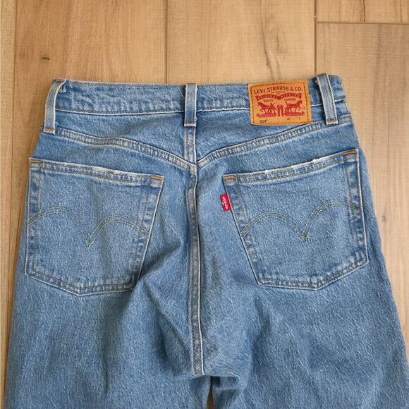 Levi's 501 Original Fit Ripped Light Wash Button Fly Jeans Women Sz 25 - Picture 9 of 9